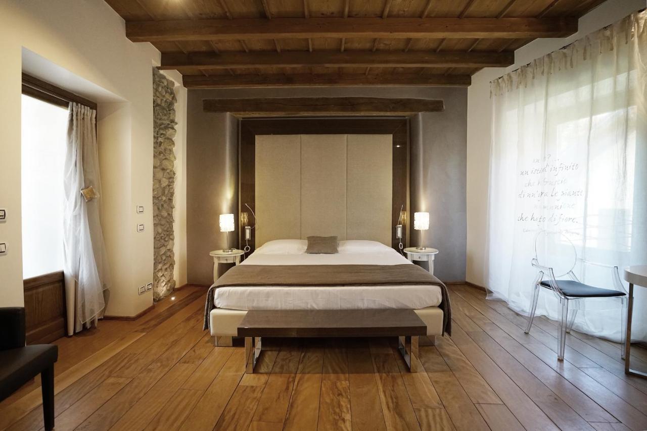 Il Portico - 1711 Luxury Guest House Arlate Eksteriør bilde