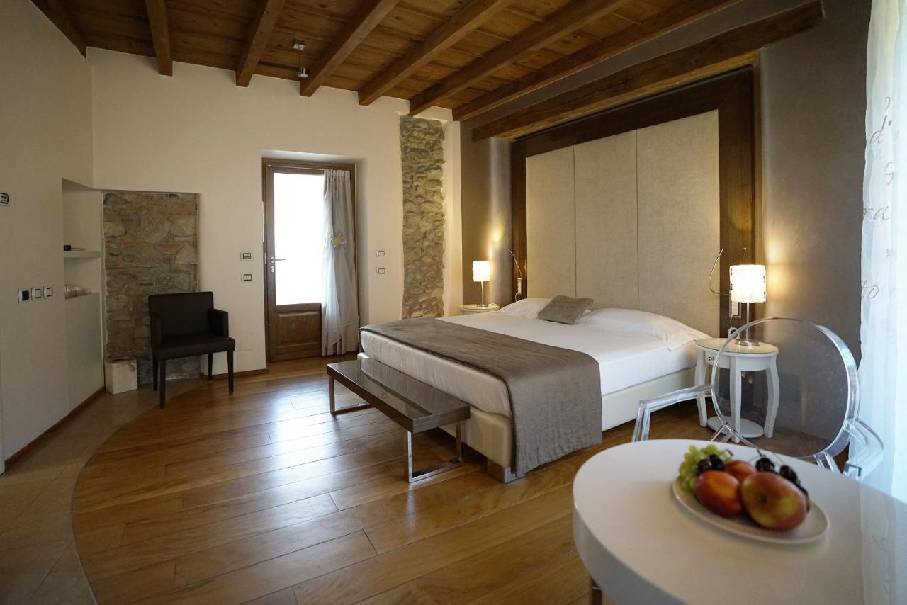 Il Portico - 1711 Luxury Guest House Arlate Eksteriør bilde